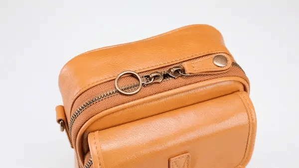 Flange crossbody